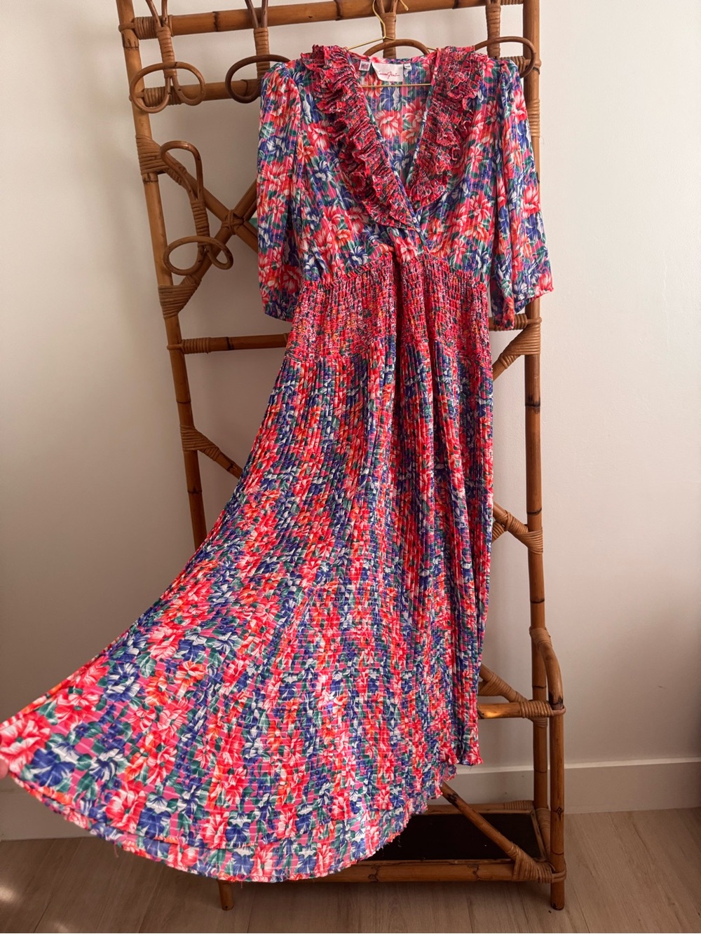 Vintage Susan Freis Floral Maxi Dress with Ruffle V-Neck